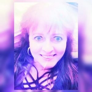 Meet your Posher, Debra